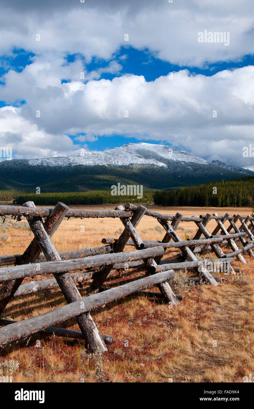 Pioneer fence hi-res stock photography and images - Alamy