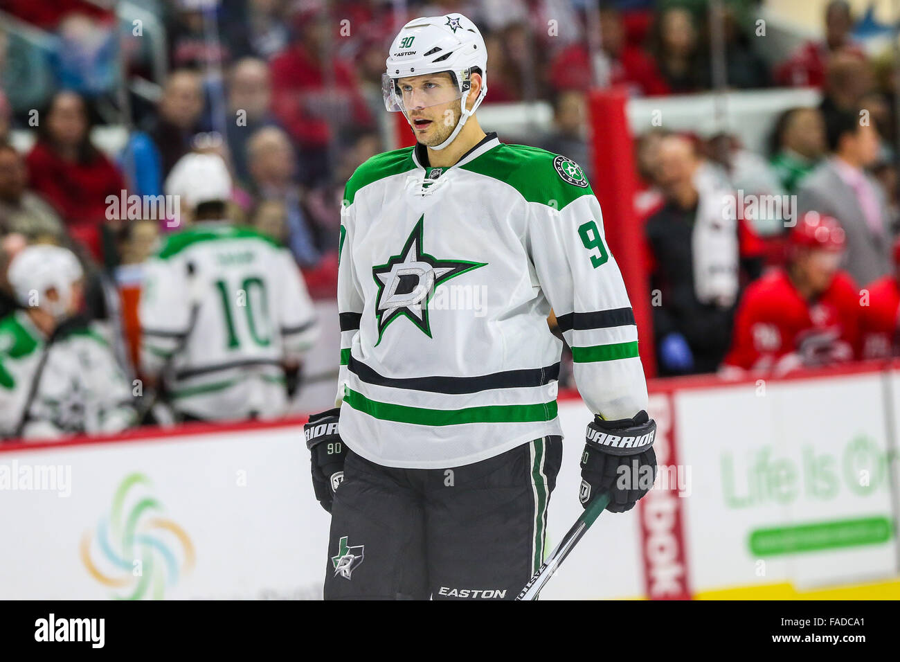 Dallas Stars' Tyler Seguin before the start of an NHL hockey game,  Saturday, Dec. 10, 2016 in Philadelphia. (AP Photo/Tom Mihalek Stock Photo  - Alamy