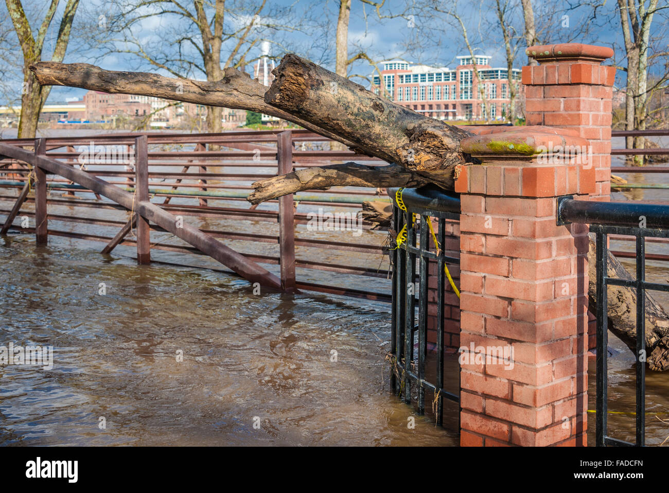 Chattahoochee river flooding High Resolution Stock Photography and Images Alamy