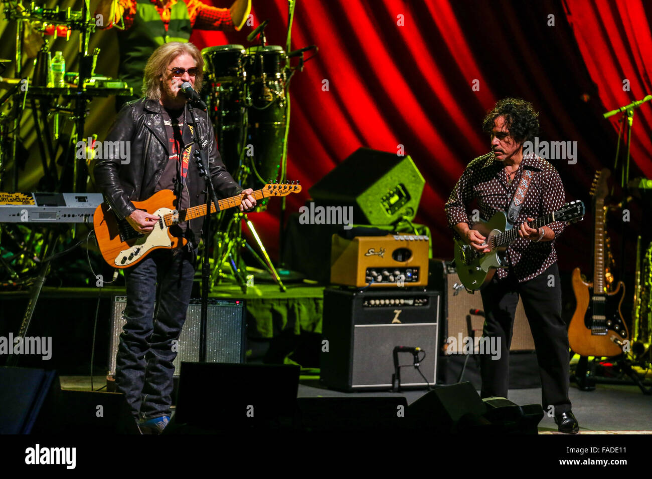 Daryl Hall and John Oates perform in Concert Stock Photo Alamy