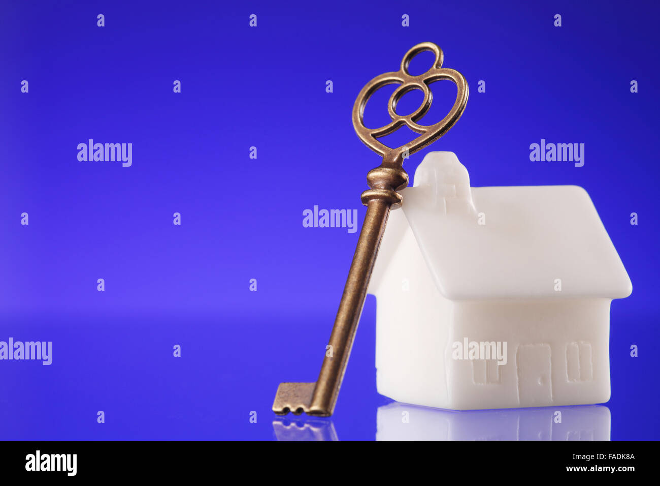 House and keys Stock Photo Alamy