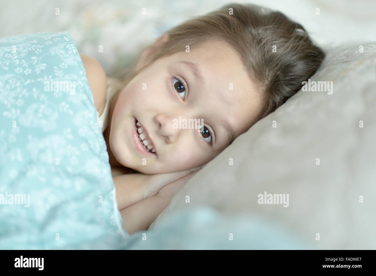girl in bed Stock Photo - Alamy