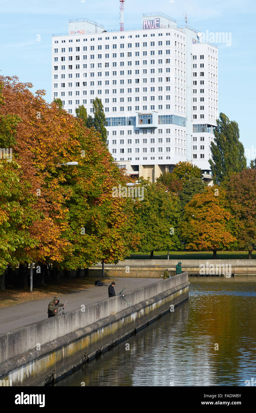 Yetuk ayollarning oriq eshaklarining porno fotosuratlari Yalangoch Jaklin Obradorlar