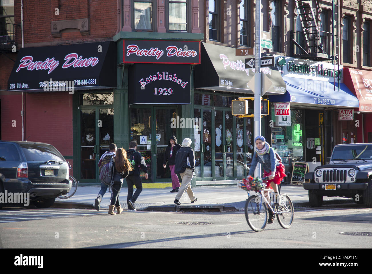 Corner of 7th Av ernue and 7th Street in Park Slope Brooklyn home of the ever present Purity Diner. Stock Photo