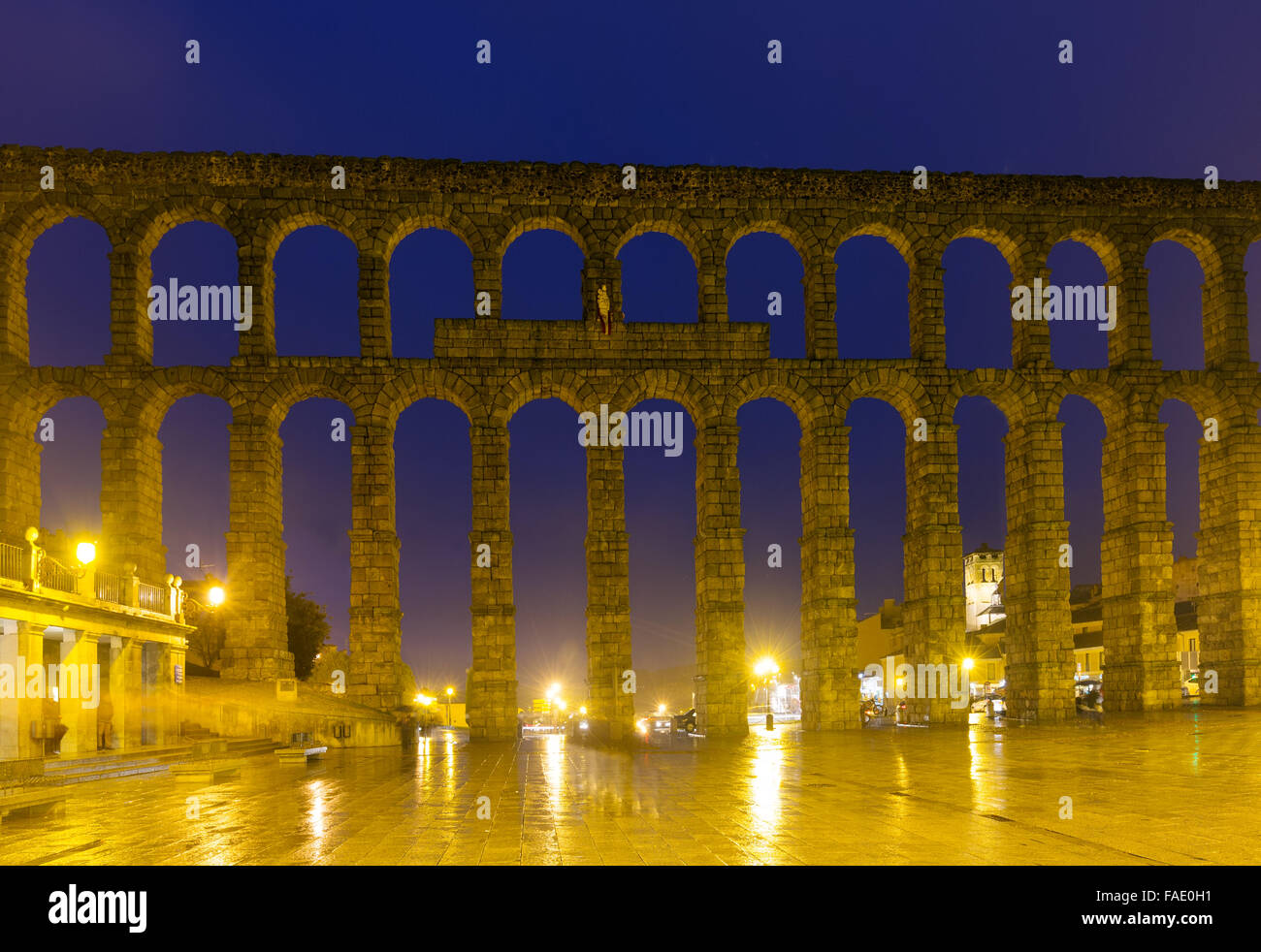 Antique roman aqueduct at Segovia in autumn night. Spain Stock Photo ...