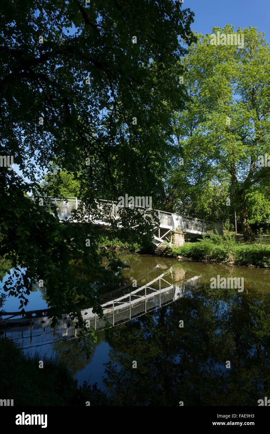 Hawick, Scottish Borders - Wilton Park, bridge over River Teviot. Stock Photo