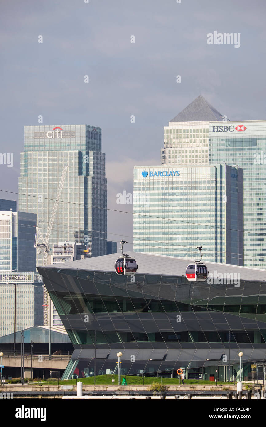 Front skyline canary wharf hi-res stock photography and images - Alamy