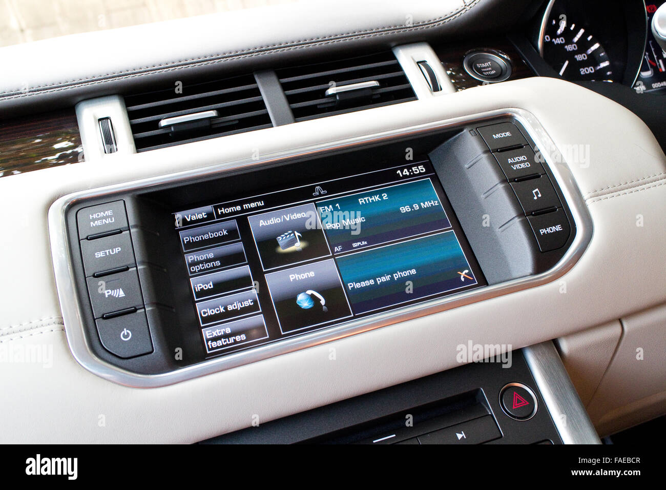 Range Rover Dashboard High Resolution Stock Photography And Images Alamy