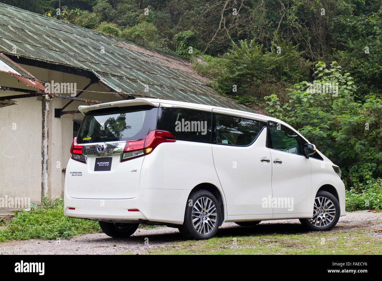 Kelebihan Alphard 2015 Harga