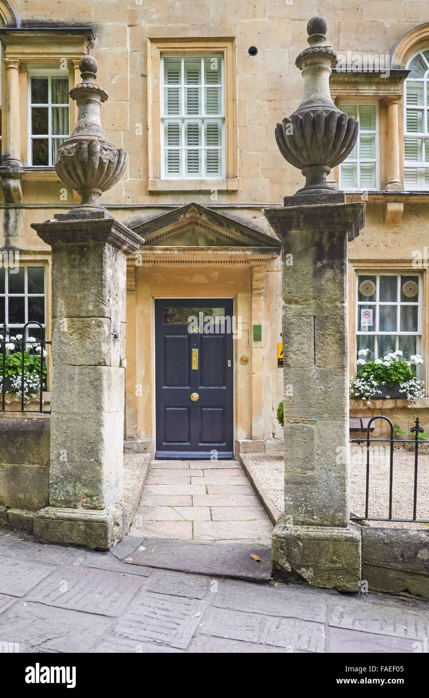 English style georgian house hi-res stock photography and images - Alamy