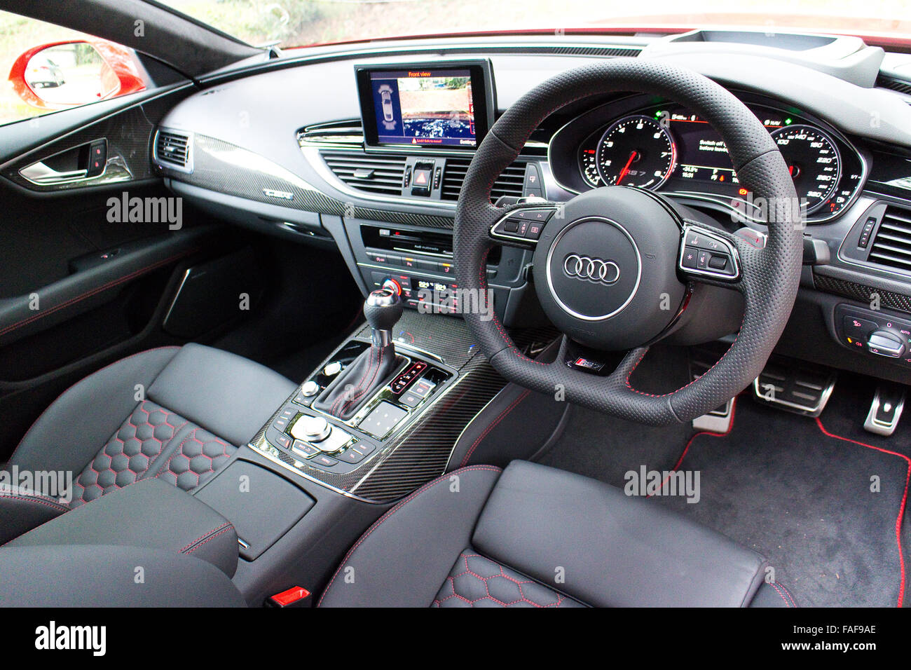 Audi TTS (2014-2017) Interior & Infotainment | carwow