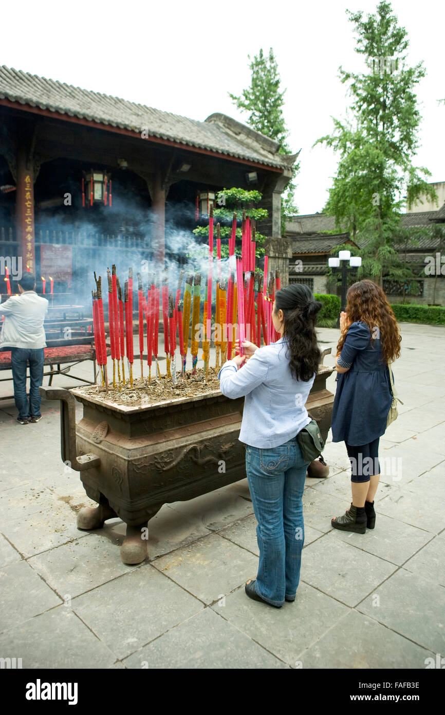 Chinese people burning incense sticks. China Stock Photo Alamy