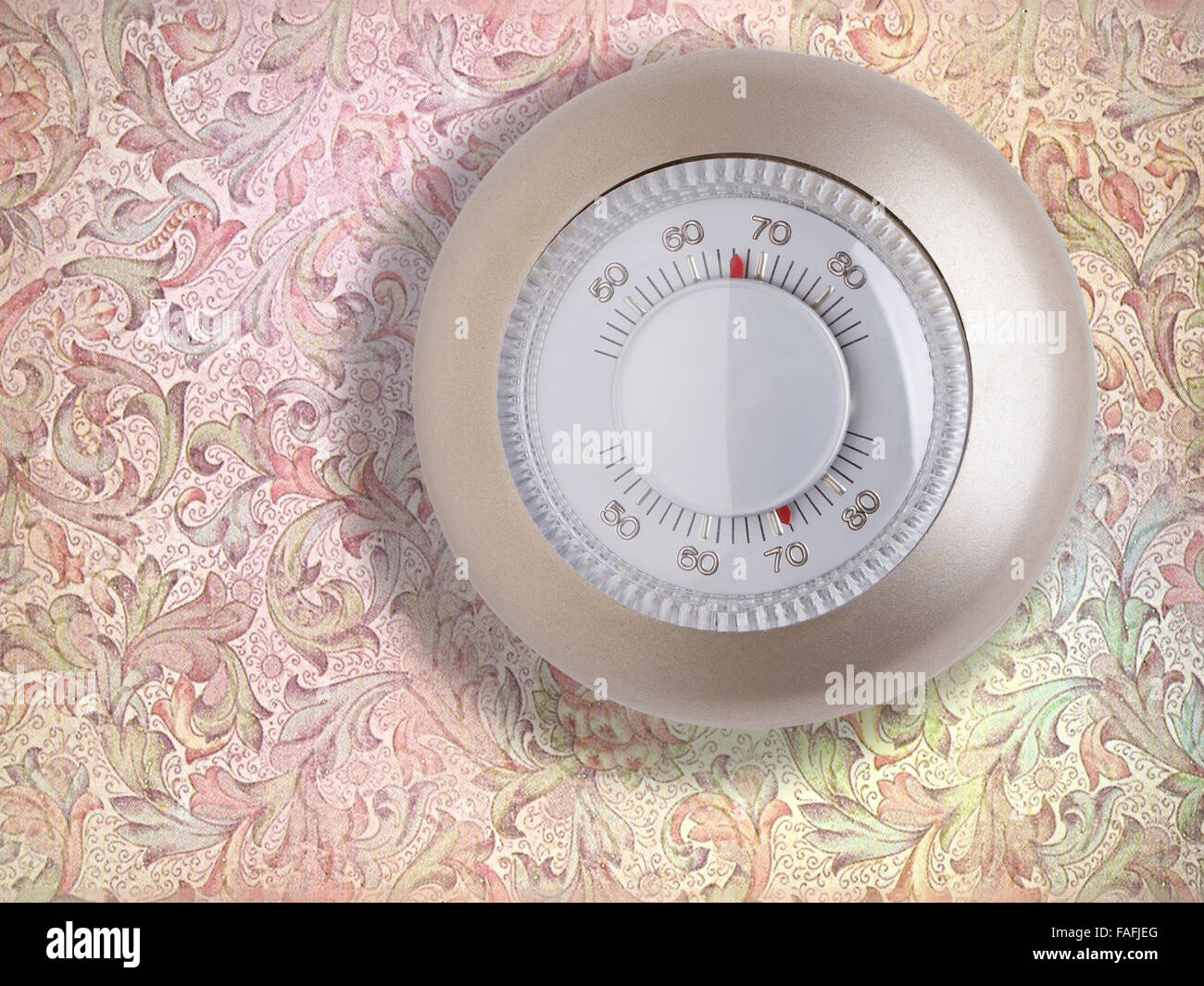 Temperature dial hires stock photography and images Alamy