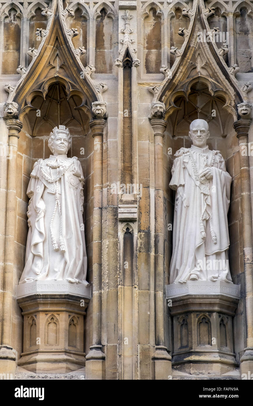 New Statues of Queen Elizabeth and Prince Philip at Canterbury
