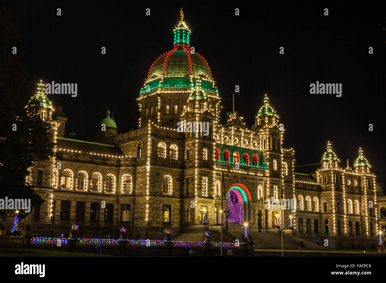 British columbia parliament buildings victoria night christmas lights