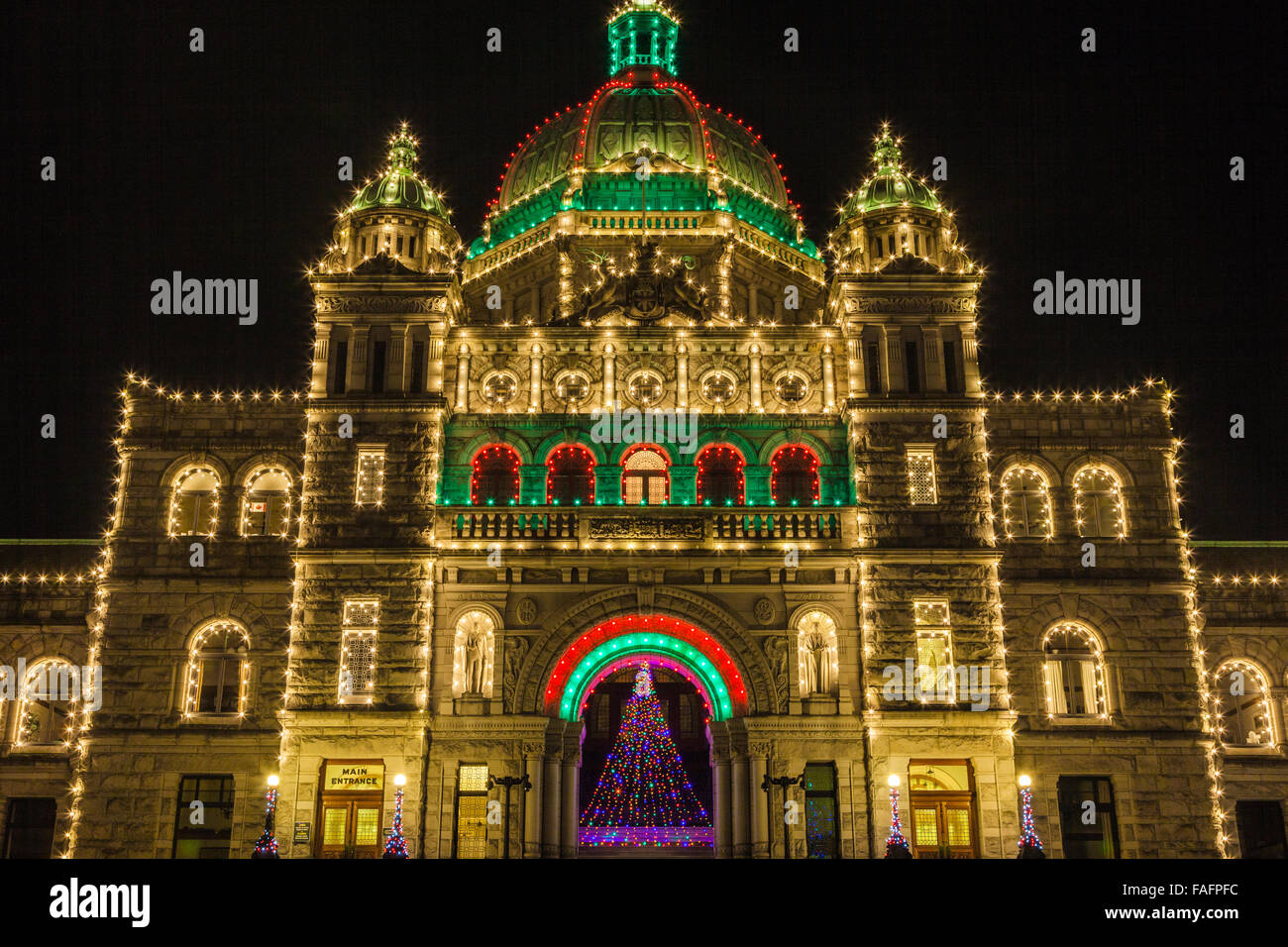 British columbia parliament buildings victoria night christmas lights