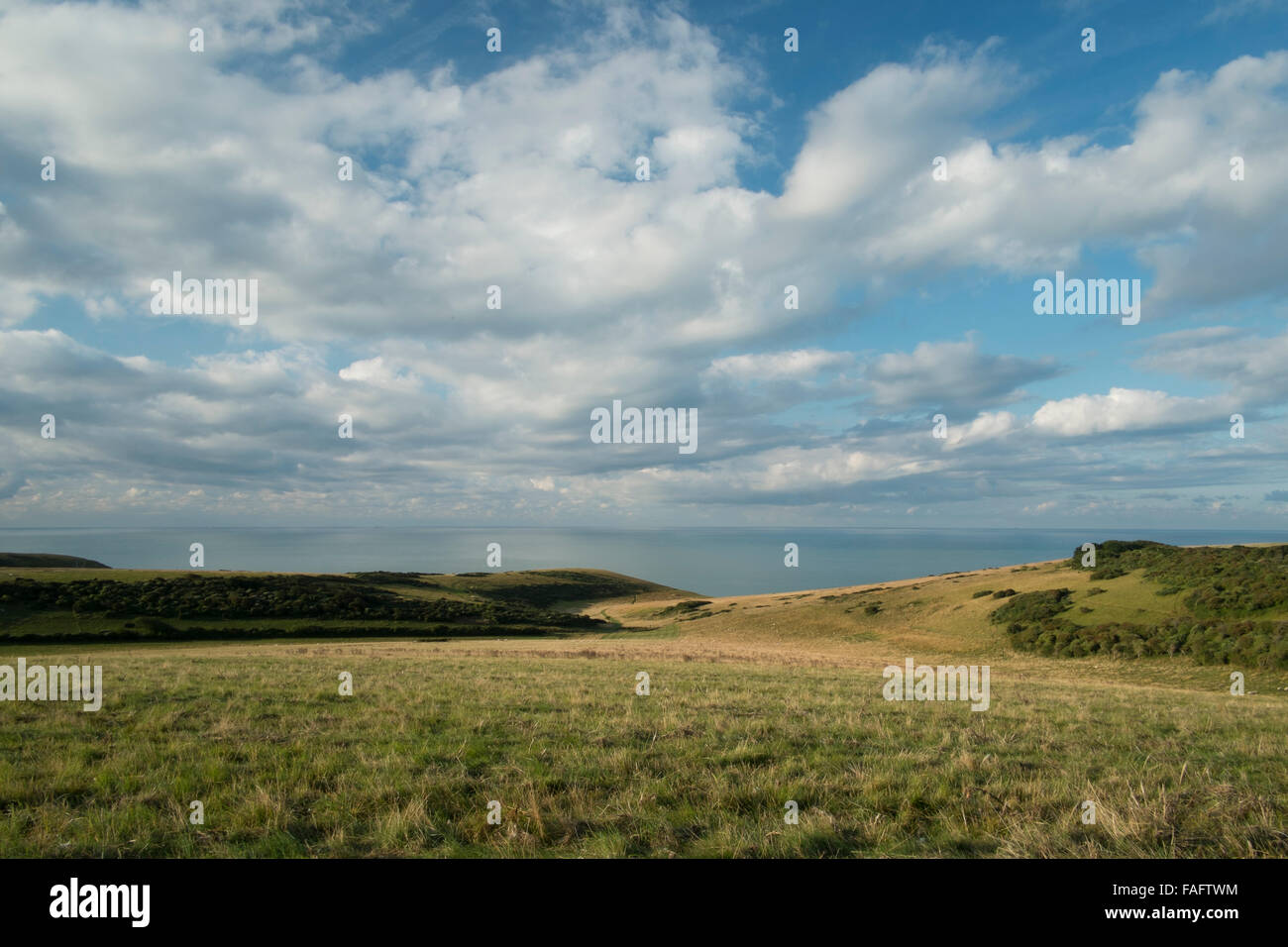 Scudding Dramatic clouds scudding over view hi-res stock photography and images ...