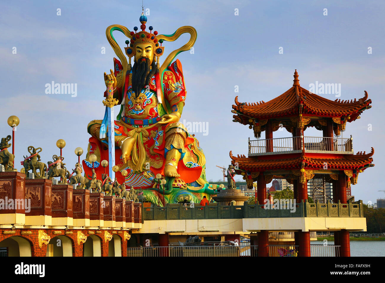 Taoist god statue hi-res stock photography and images - Alamy
