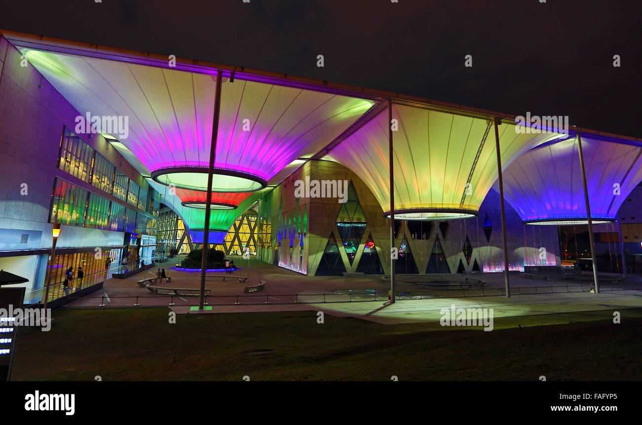 The roof of Dadong Arts Centre illuminated at night in Kaohsiung, Taiwan Stock Photo
