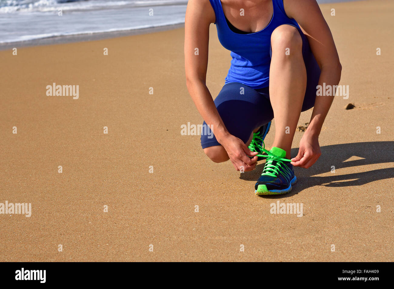 Tying shoe laces hires stock photography and images Alamy