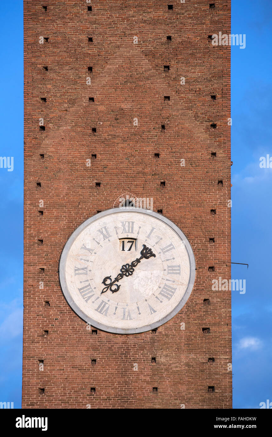 Old clock tower hi-res stock photography and images - Alamy