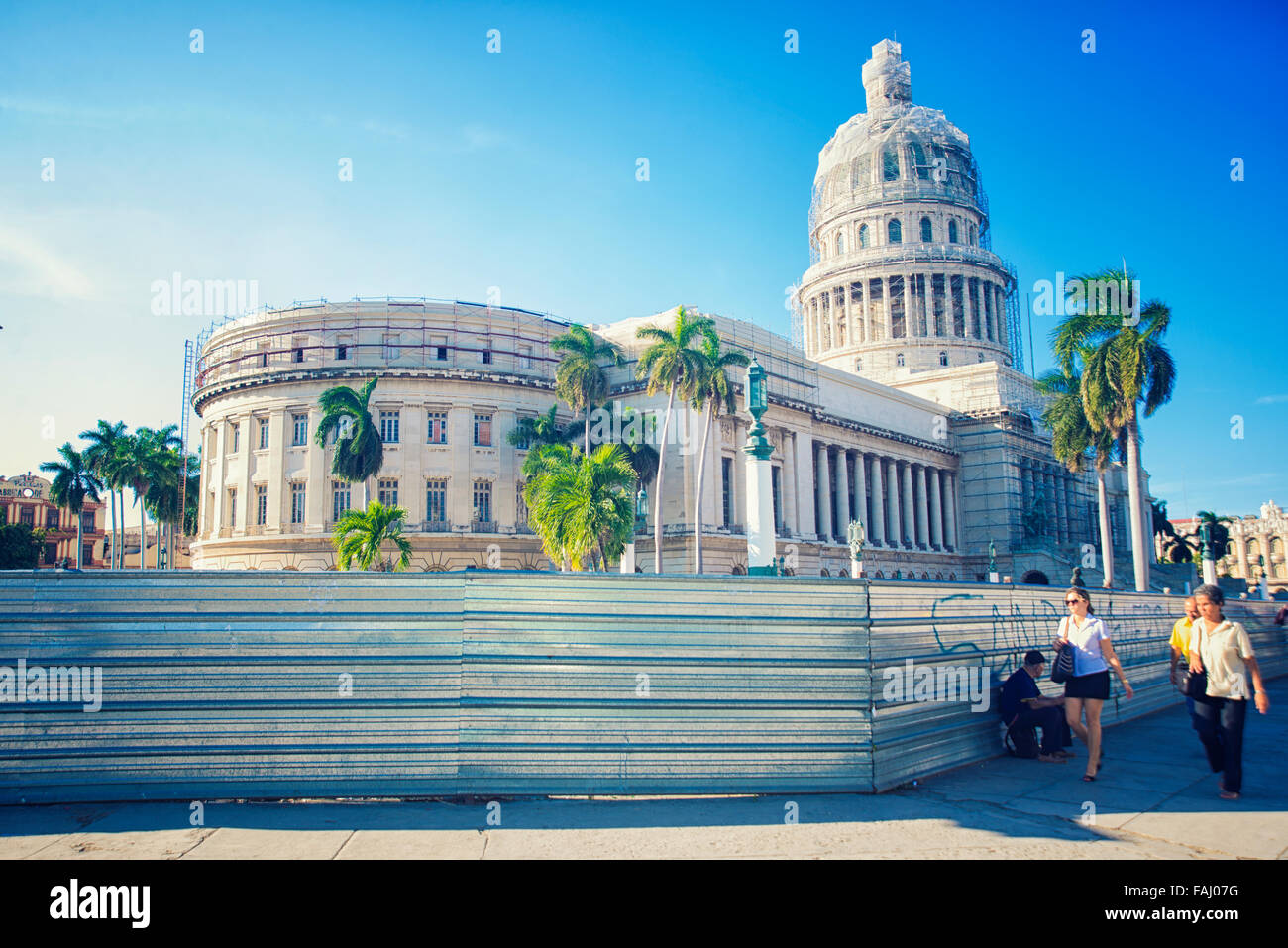 Cuba havana capitol government building hires stock photography and images Alamy