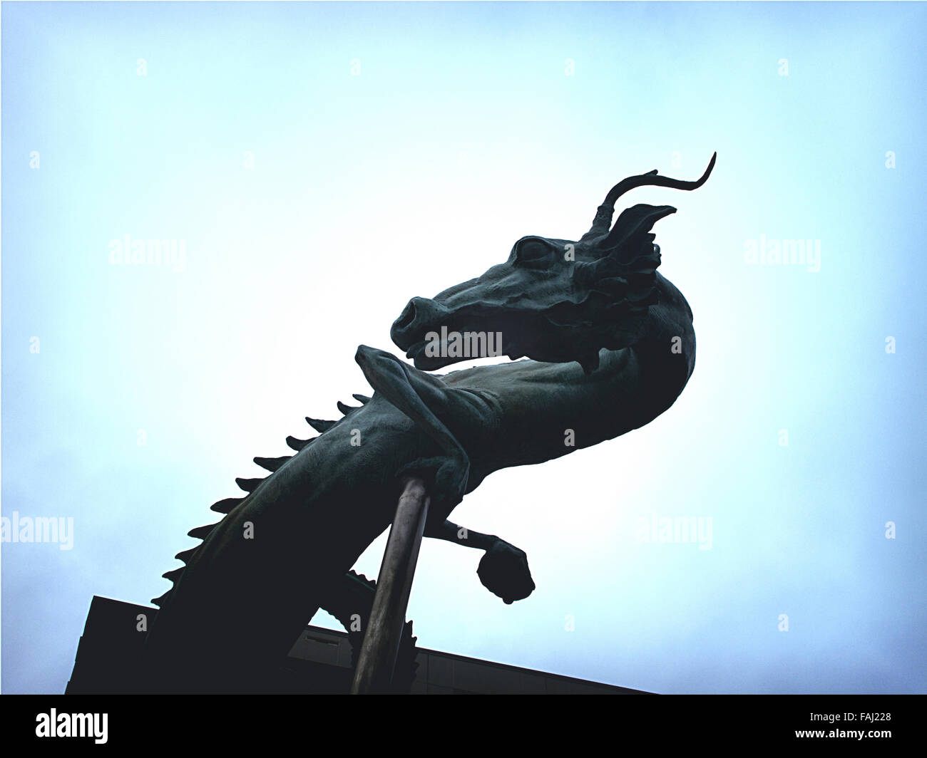 Metal dragon hi-res stock photography and images - Alamy