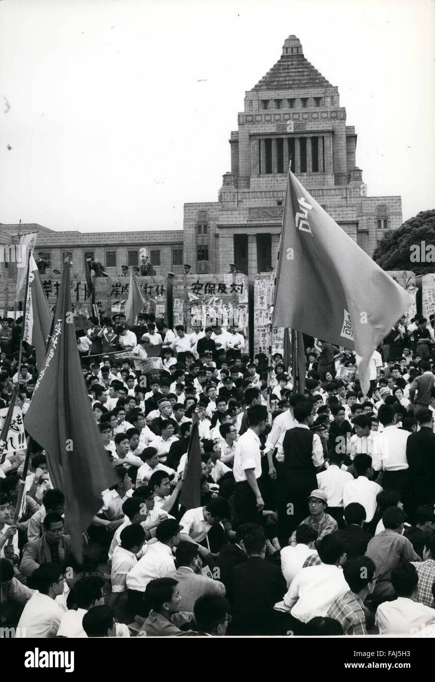 1960 - Anti US - Japan Security treaty 1960 demonstrators outside ...