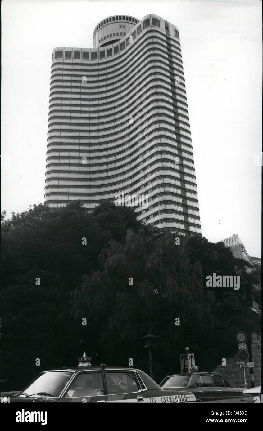 1962 - Curved Tokyo Hotel Exterior. Prevents TV ''Ghosting'': The recently completedannex of the New Otani hotel in Tokyo is said to be effective in preventing a ''ghost'' phenomenon double image in television screens, and due to its (eligible) surfaces also reduces turbulent gales hazardouz to (eligible) near the building. The new 144-meter high building (eligible) stories, acts like a convex lens reflecting light, (eligible) curves thows back radio waves in various direction (eligible) ''ghosting'' on TV screens and strong winds are (eligible) scattered, unlike high-rise building with (eligi Stock Photo