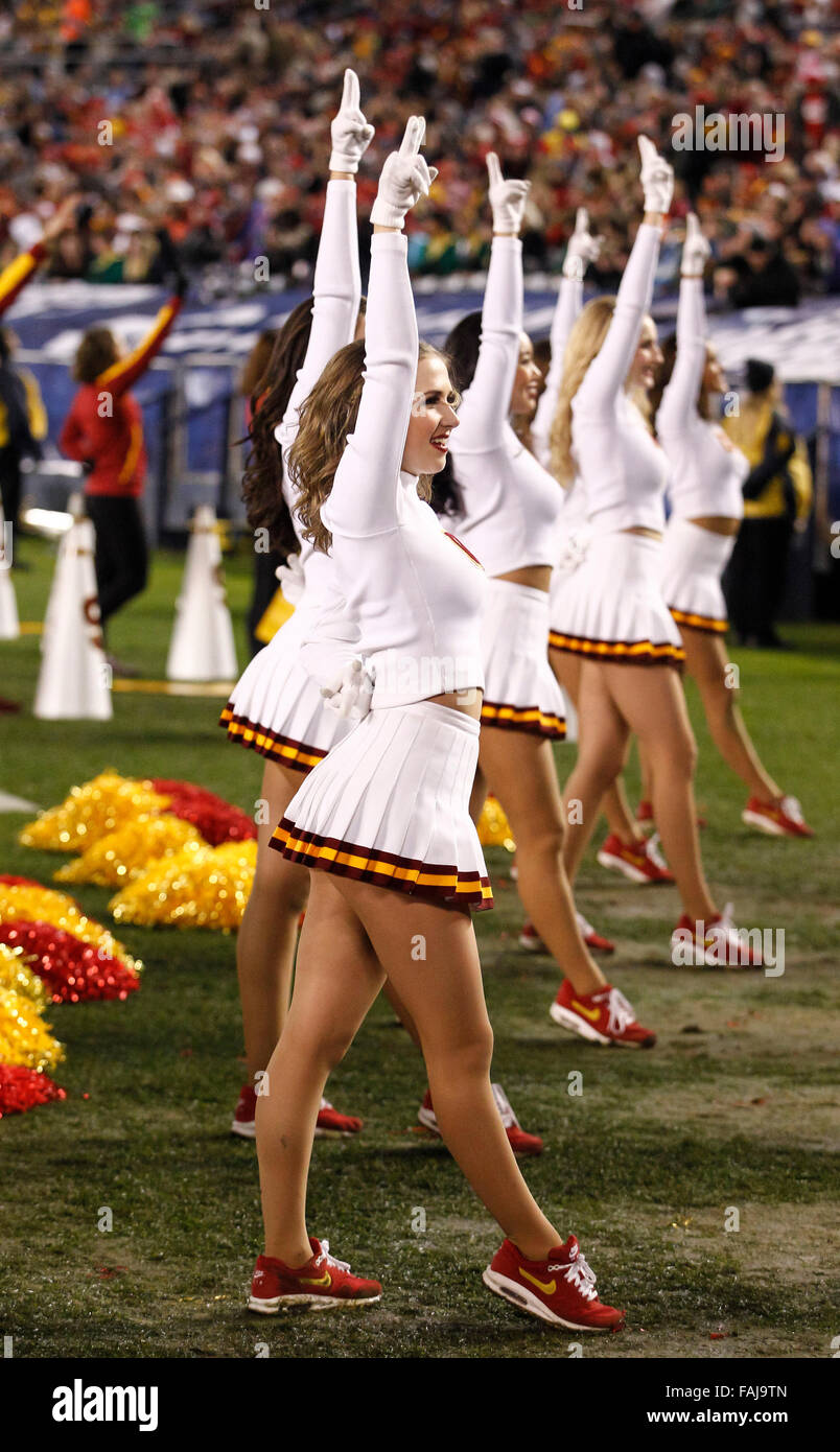 Usc cheerleaders hires stock photography and images Alamy