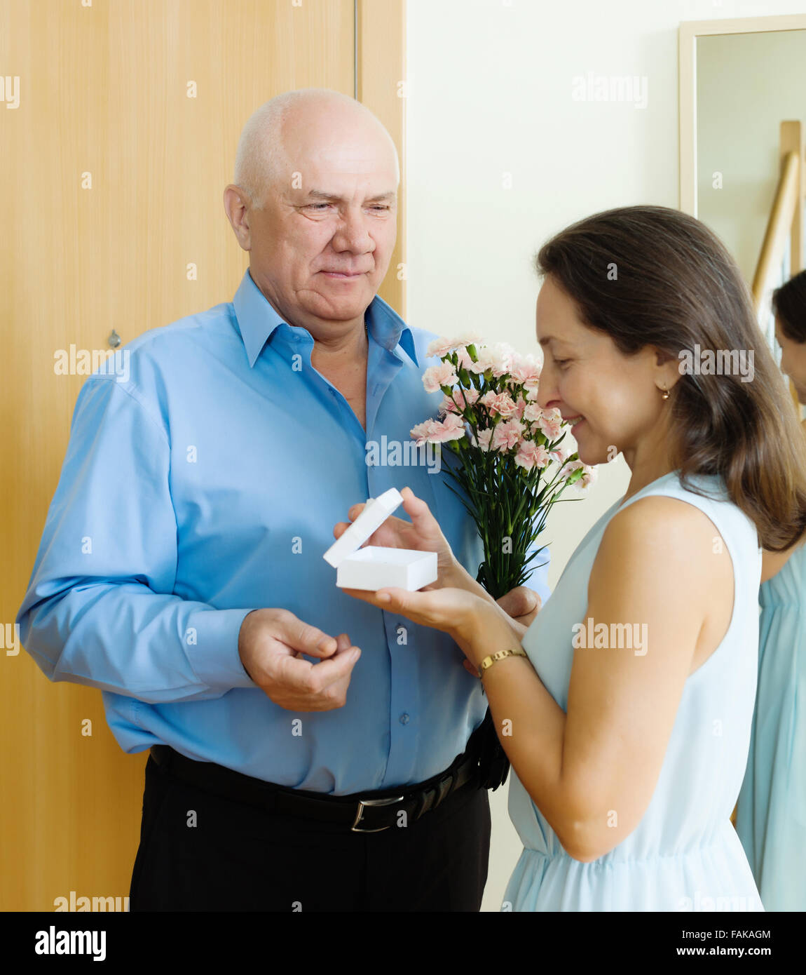 Man door woman flirt hi-res stock photography and images - Alamy