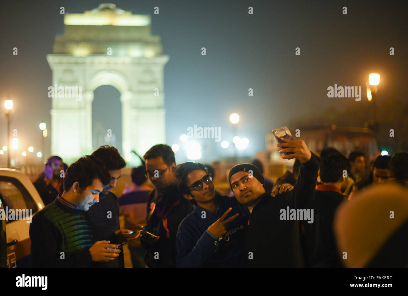 New Delhi. 31st Dec, 2015. People gather in front of India Gate ...