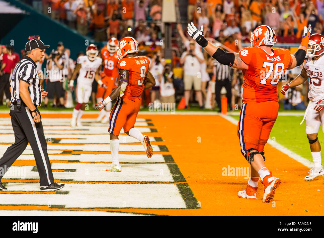 Miami, Florida, USA. 31st Dec, 2015. Clemson Tigers offensive lineman Eric Mac Lain (78) raises his arms in celebration of rushing touchdown by Clemson Tigers running back Wayne Gallman (9) during the 2015 Capital One Orange Bowl between Oklahoma. and Clemson on Thursday, December 31, 2015 at Sun Life Stadium in Miami Gardens, Florida  Credit:  David Grooms/Cal Sport Media/Alamy Live News Stock Photo