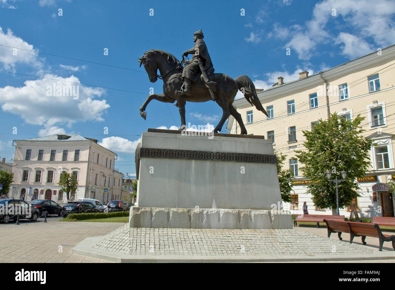 Тверь памятник князю Михаилу Тверскому