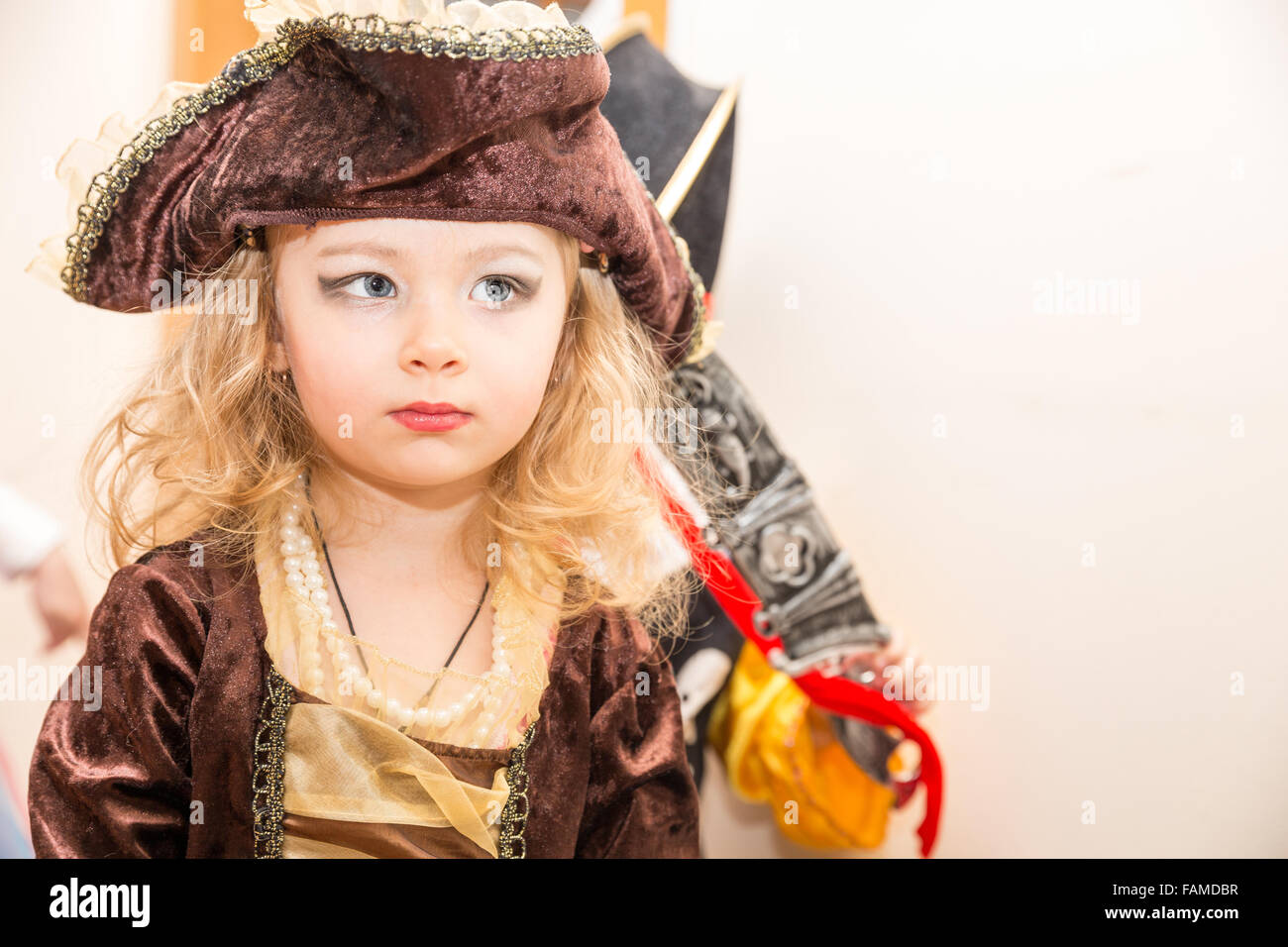 Little girl in pirate costume hi-res stock photography and images - Page 2  - Alamy