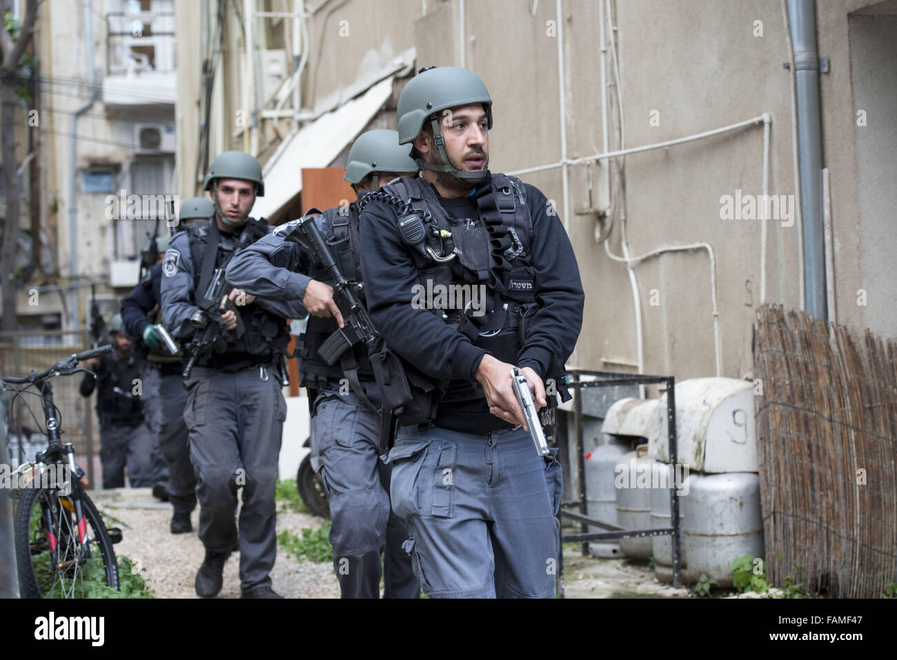 поиск террористов