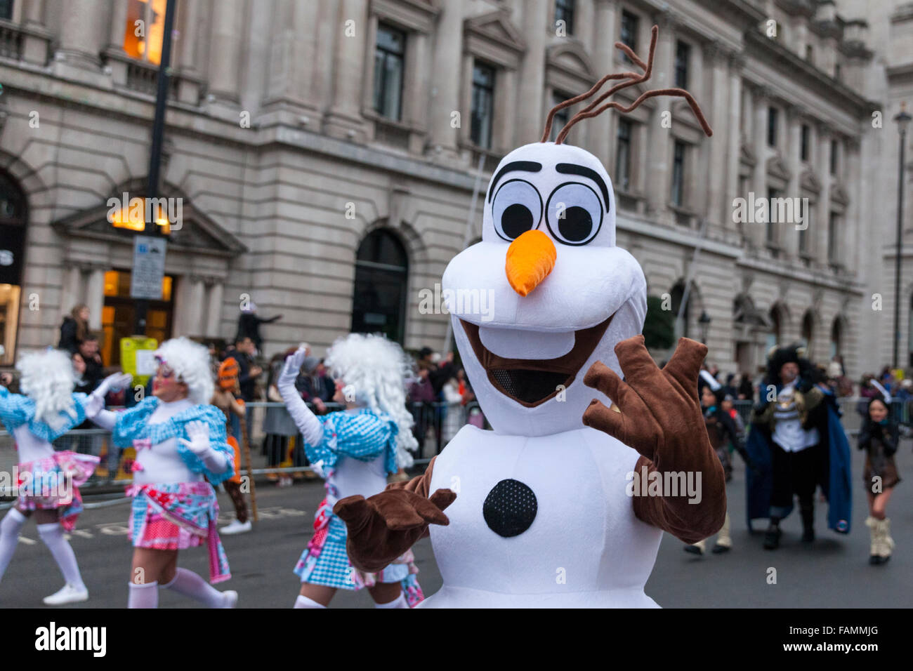 London, UK. 1st January, 2017 A Mr Snowman performer at the 30th annual London's New Year's Day Parade, LNYDP 2016. The parade has more than 8,500 performers representing 20 countries world-wide, including marching bands, cheerleaders, clowns, acrobats and representatives of the London Boroughs. Credit:  Imageplotter/Alamy Live News Stock Photo