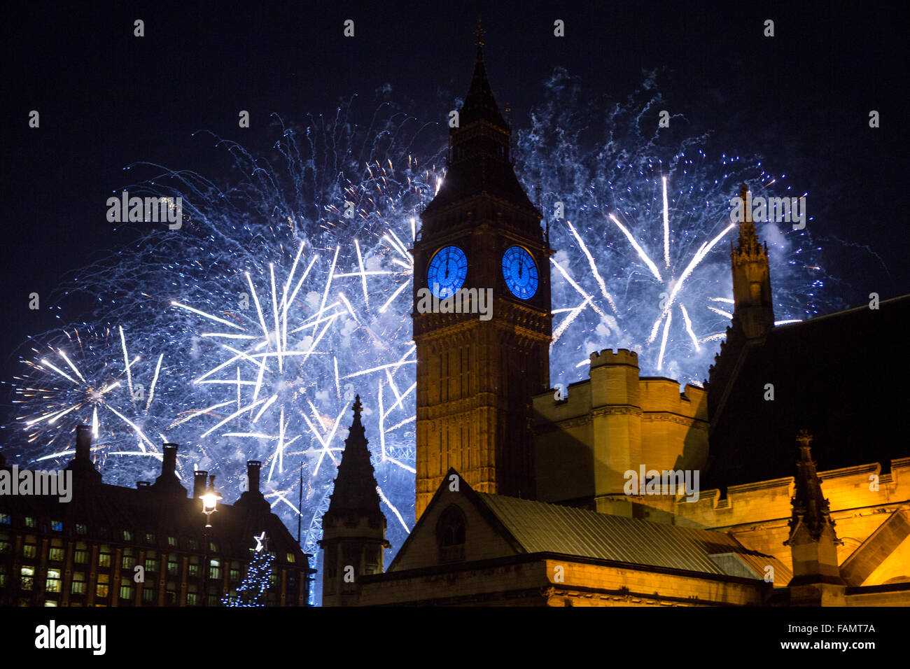 Новый год в британии. Что нового в англии. Рождество в великобритании. Что нового в англии. Что нового в англии.