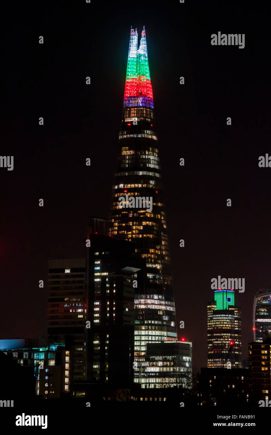 Shard pinnacle london hi-res stock photography and images - Alamy