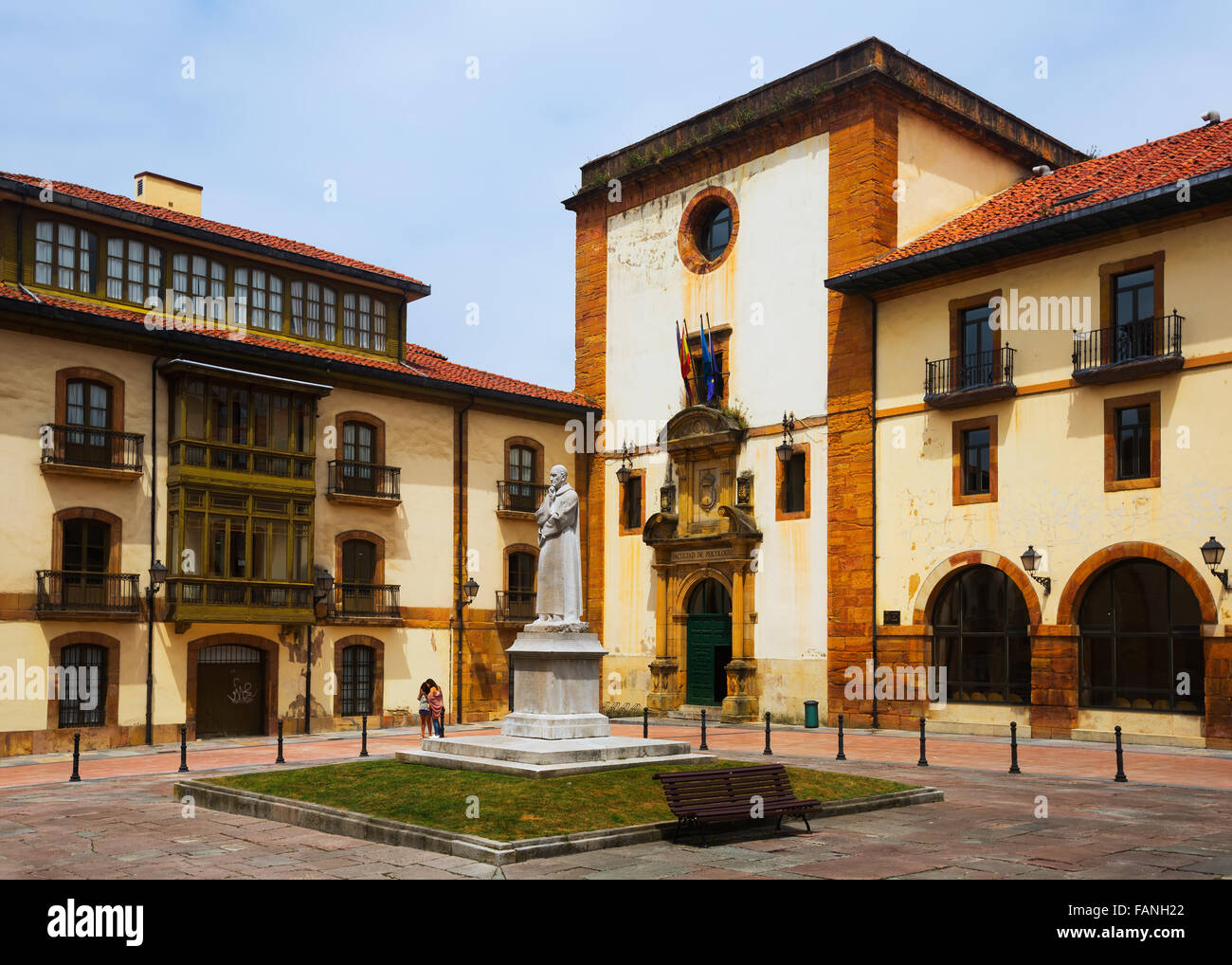 University Of Oviedo Hi res Stock Photography And Images Alamy university-of-oviedo-hi-res-stock-photography-and-images-alamy