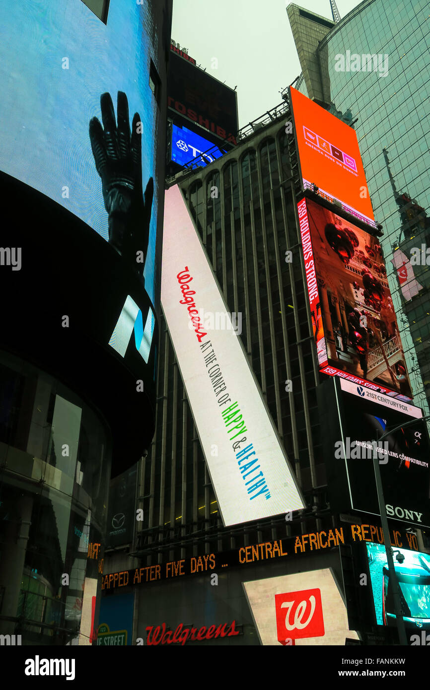 Electronic Billboards Light Up Times Square at Night, NYC Stock Photo Alamy
