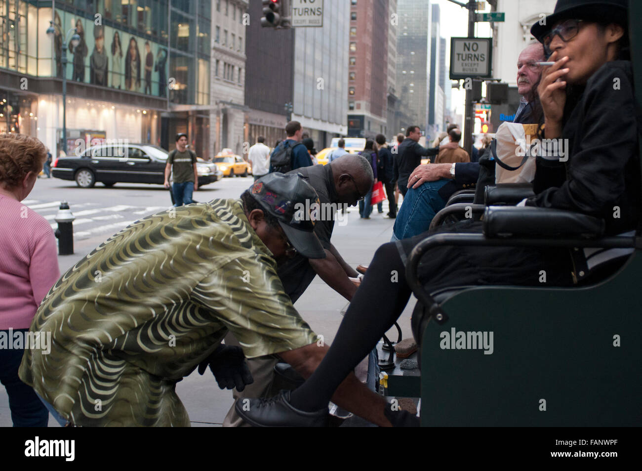 Shoe shine stand hi-res stock photography and images - Alamy