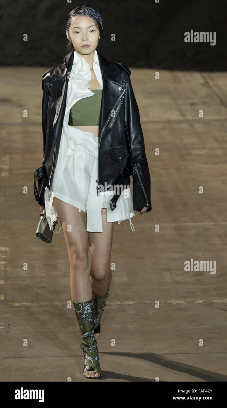 Xiao wen ju hires stock photography and images Alamy