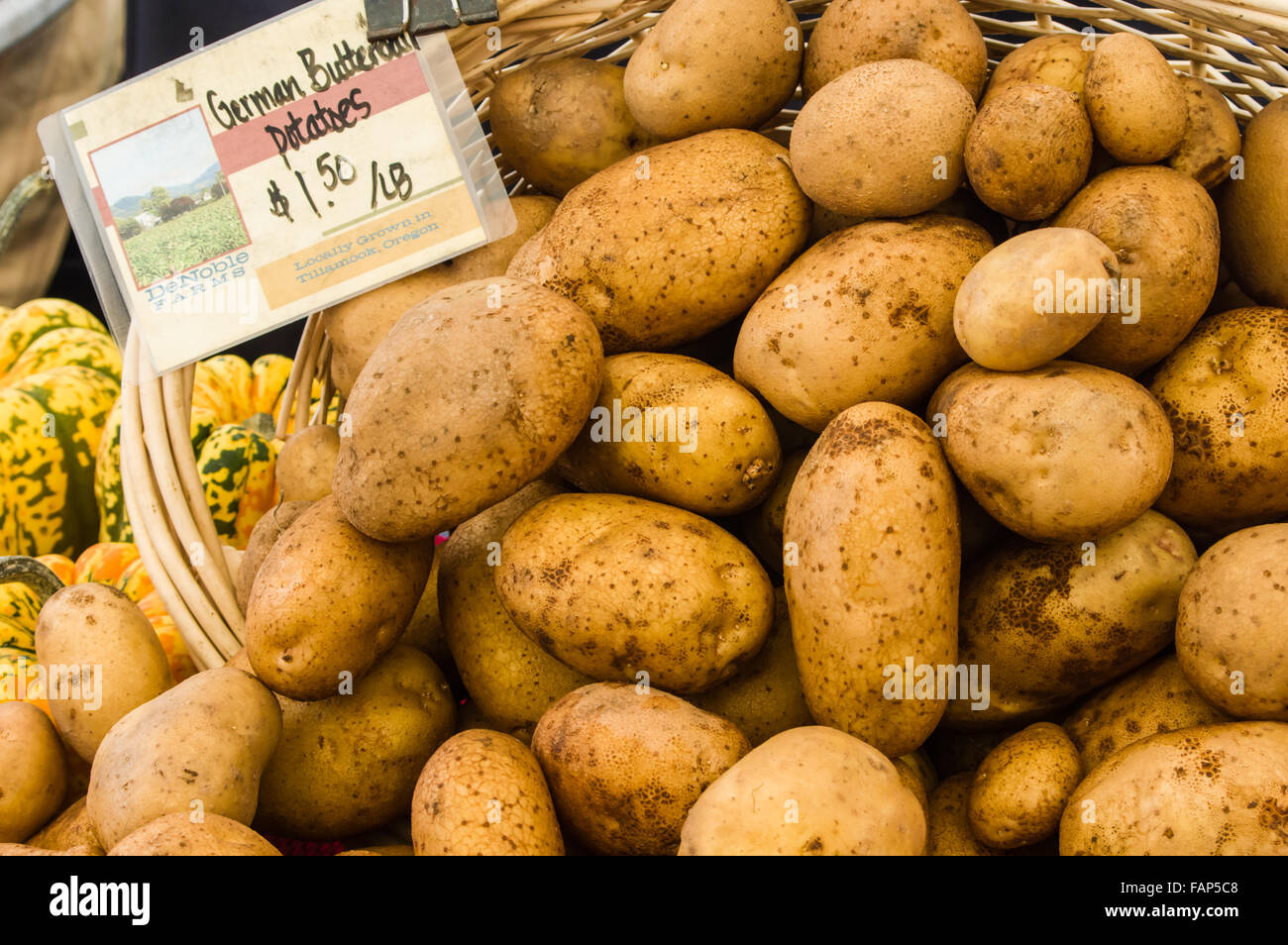 Display of fresh potatoes at the farmers market, Beaverton, Oregon, USA Stock Photo