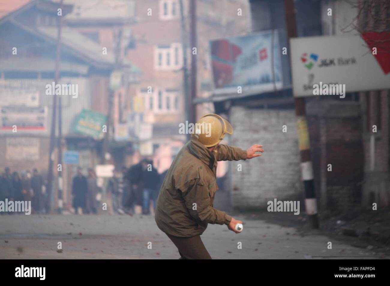 Teargas Shell Hi Res Stock Photography And Images Alamy Teargas Shell Hi Res Stock Photography And Images Alamy