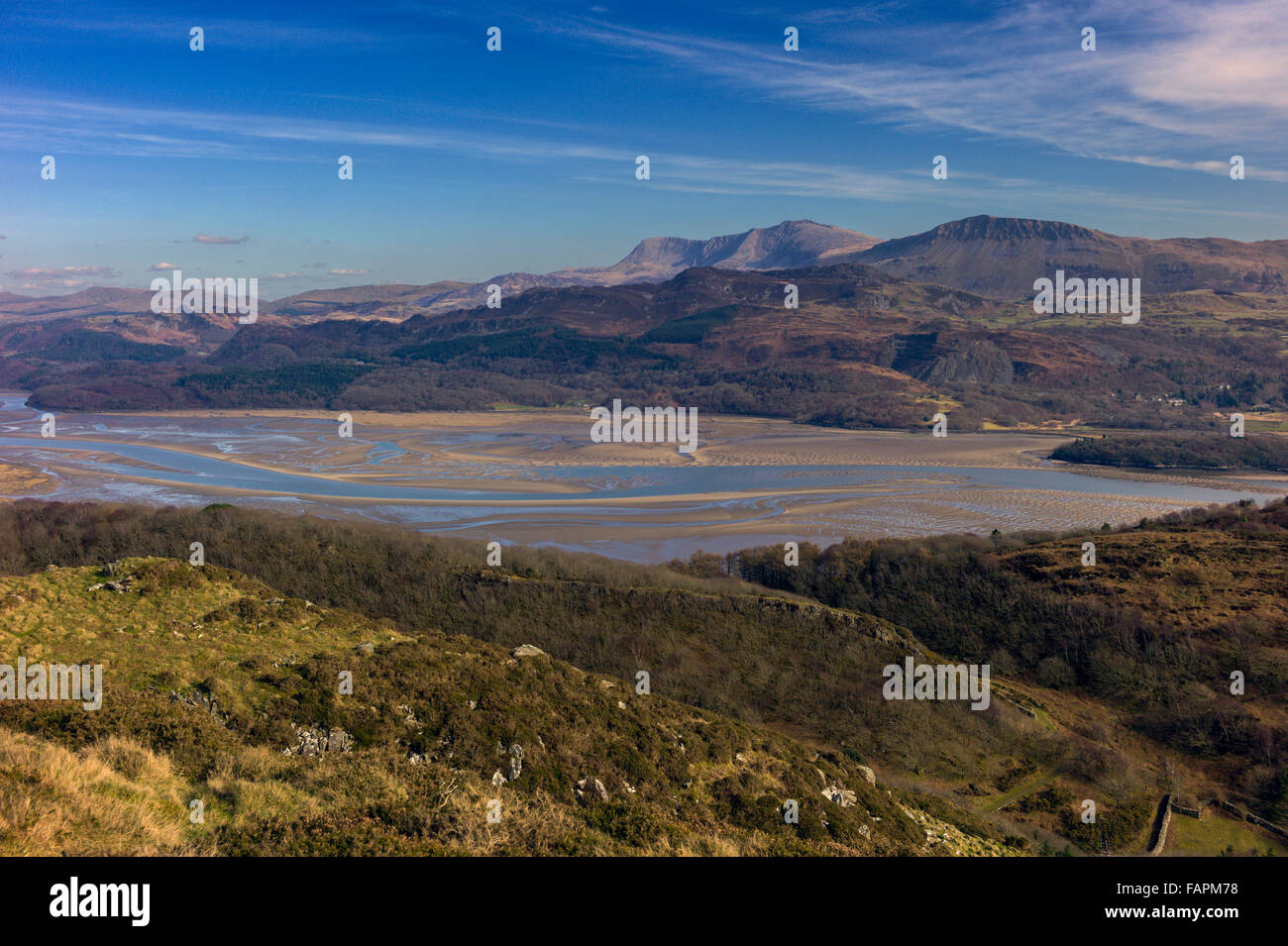 View rolling hills meandering hi-res stock photography and images - Alamy