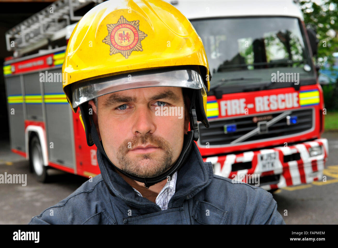 Fireman uk hi-res stock photography and images - Alamy