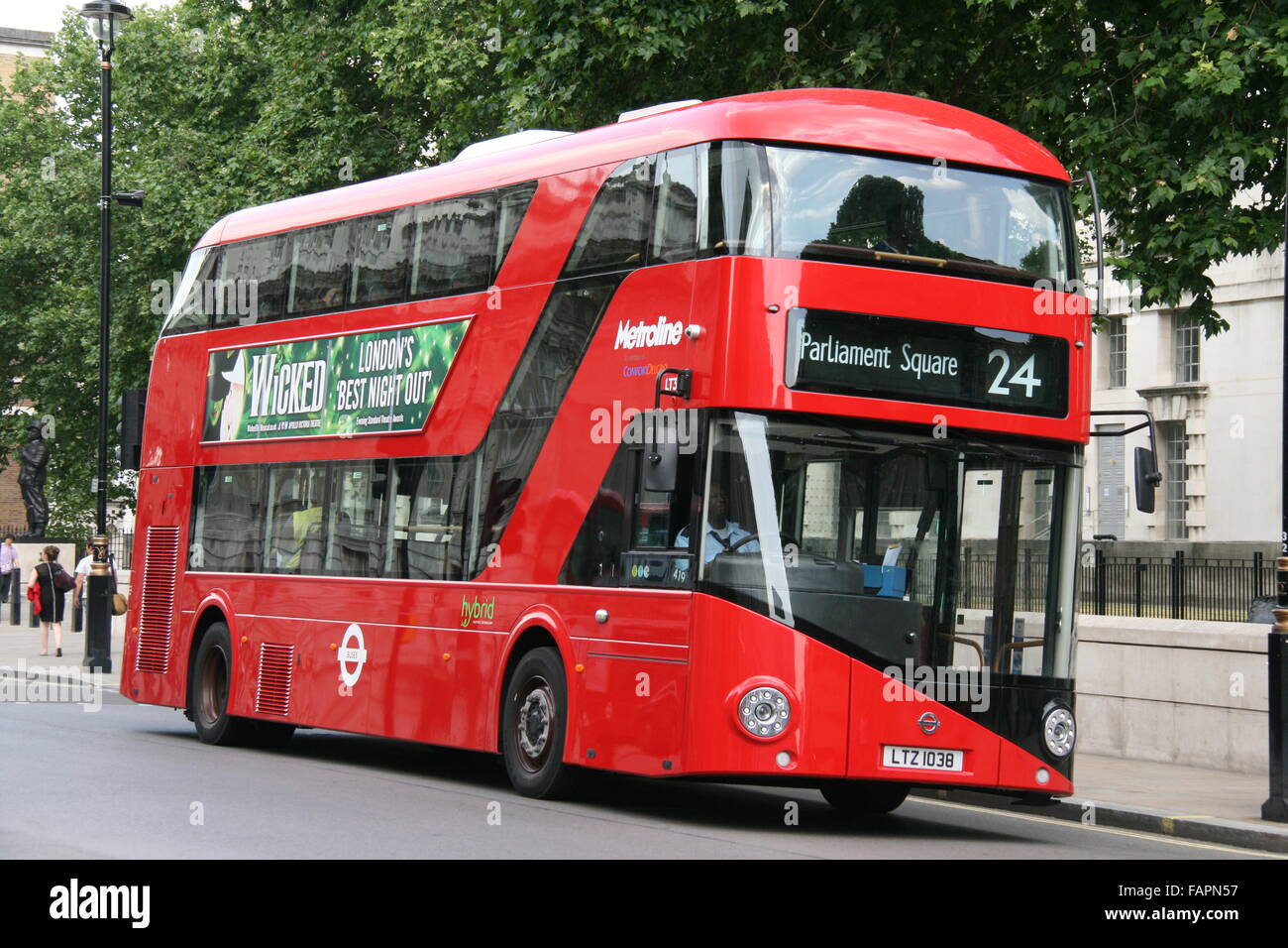 Metroline hi-res stock photography and images - Alamy