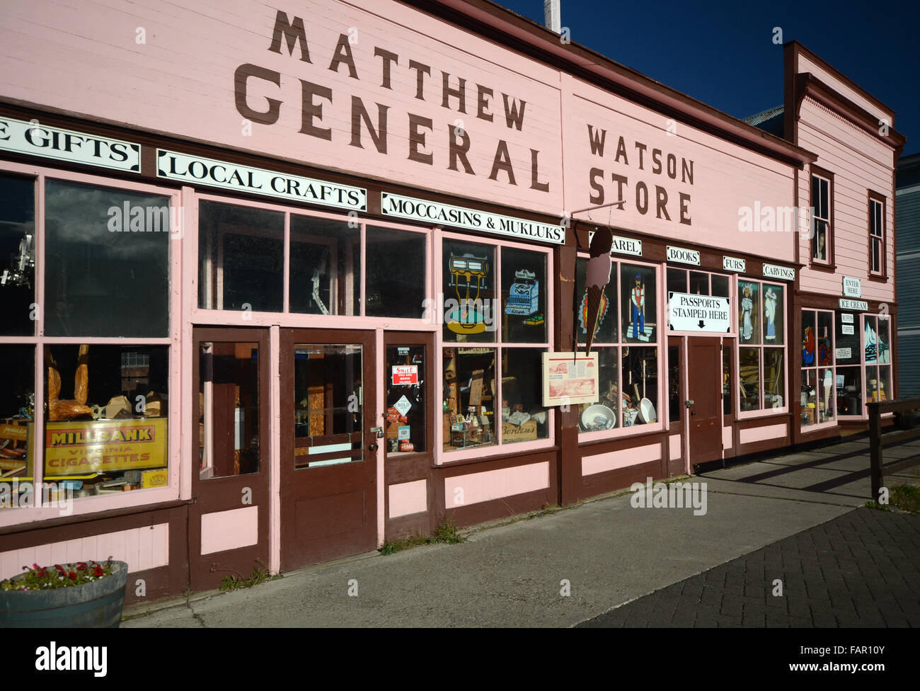 Te General Stores, Carcross, Yukon Stock Photo Alamy