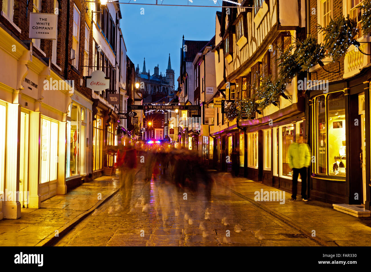 Stonegate in York at Christmas Stock Photo